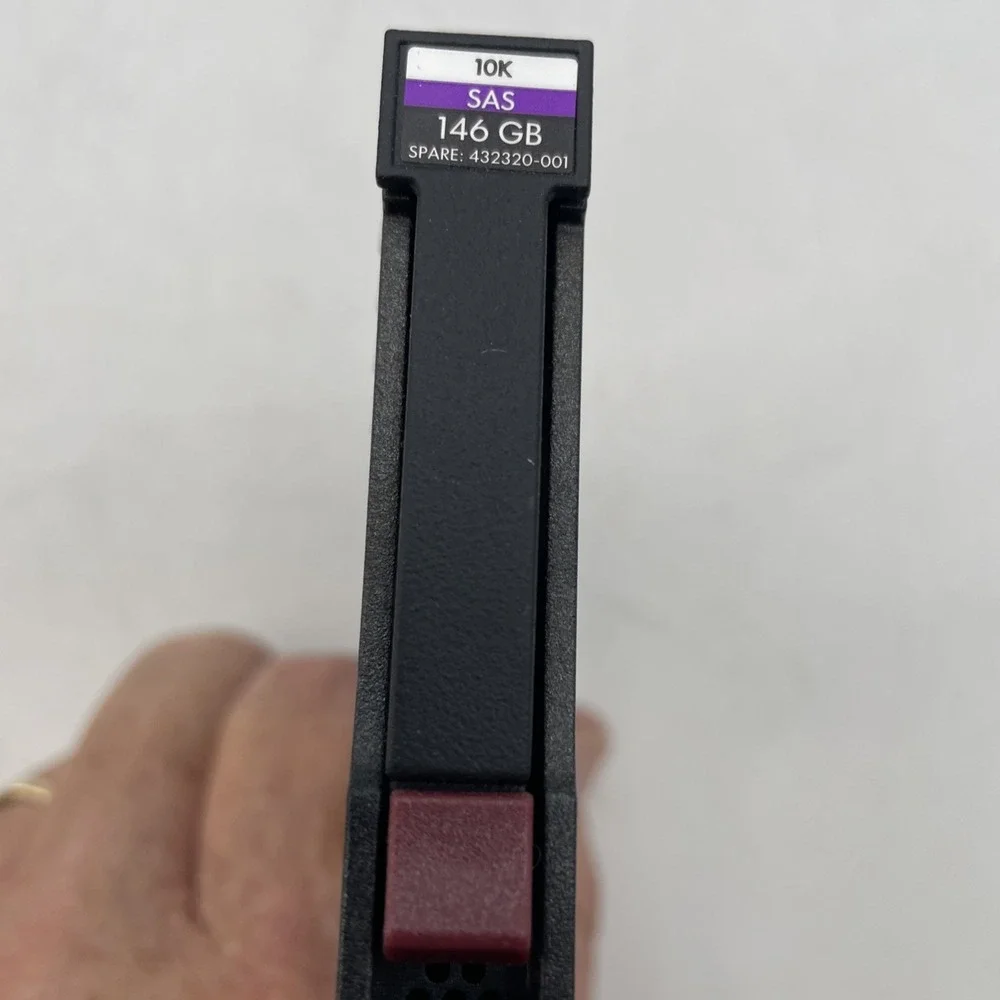 HP 146GB 10K SAS Single Port Hard Drive - Model: DG146BABCFC Pt# 460850-002